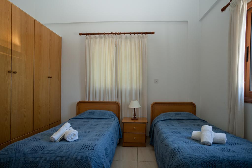 Amalia Villa Polis Bagian luar foto
